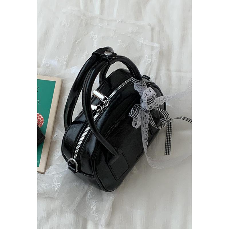 Korean Version of Fashion Portable Bowling Bag Bag Women's 2025 New Simple Small Square Bag Versatile Shoulder Crossbody Bag