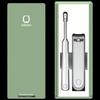 Qi Su Mini Nail Clipper & Ear Pick Set