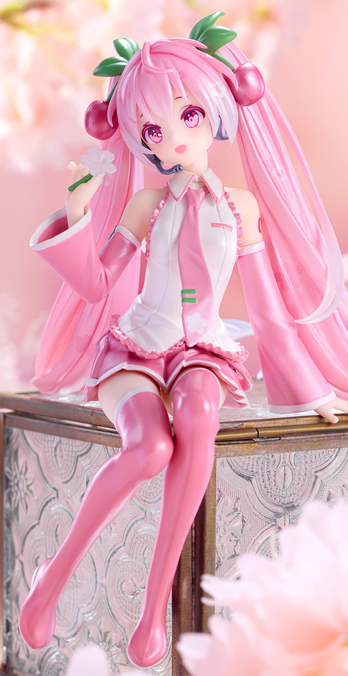 

Фигурка Hatsune Miku Подставка для лапши Sakura Miku 2024 Перламутровый цвет Официальная версия SAKURAMIKU 15 см. Прибл. розовый