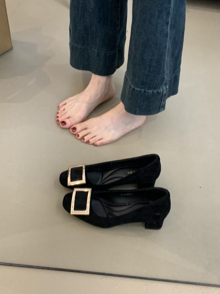 French Square Buckle High Heels Women's Shoes 2025 New Temperament Elegant Celebrity Versatile Thick Heel Commuting Light Mouth Single Shoes