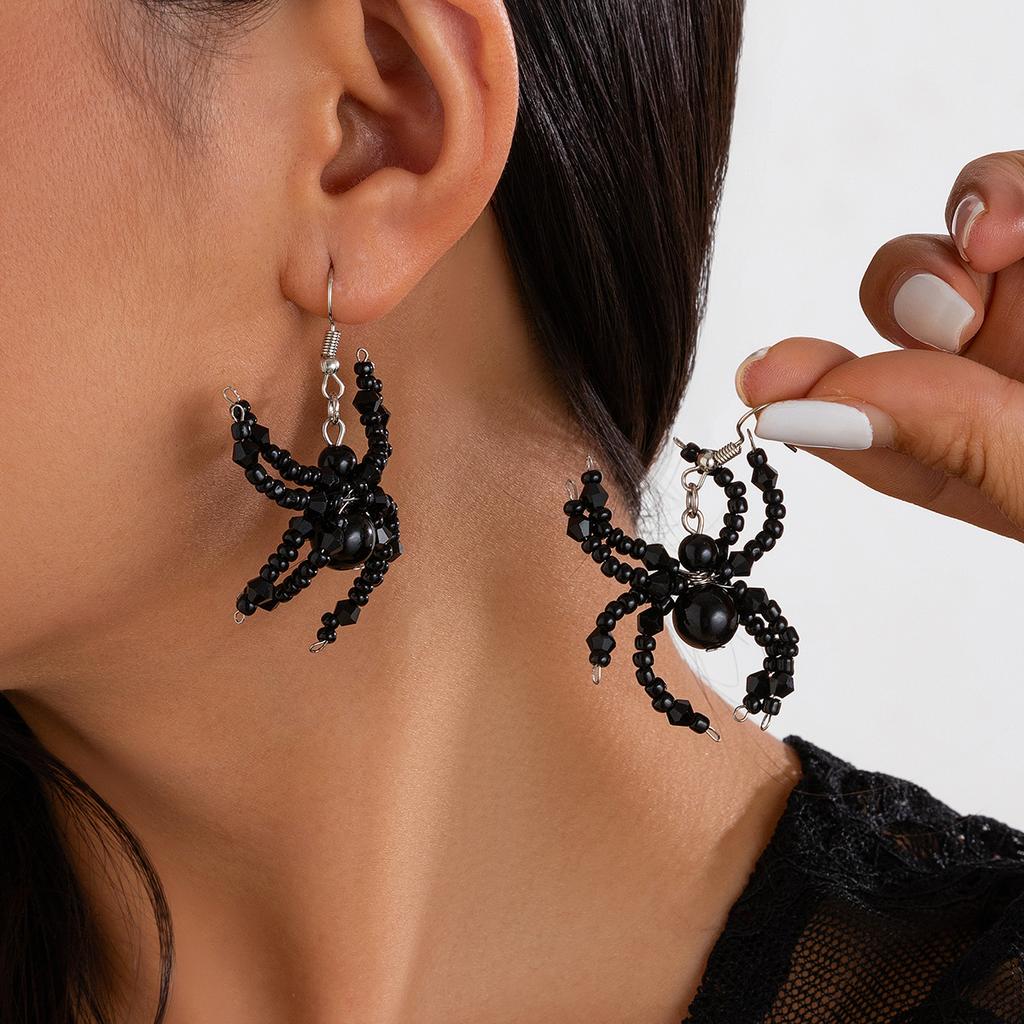Halloween dark goth crystal spider necklace punk exaggerated imitation pearl beaded collarbone chain