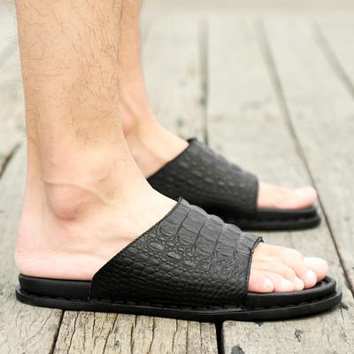 Mode Ny Ankomst Andningsbara Herrtofflor Läder Herr Slip-On Skor 2024 Lyxiga Herr Bekväma Tofflor Herr Casual Sommarskor