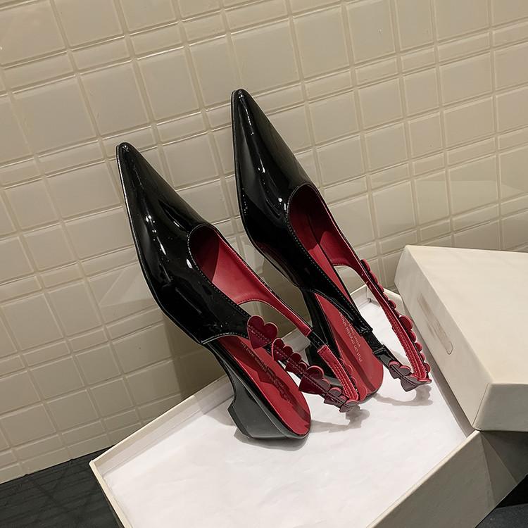 Niche black high heels 2025 new French temperament socialite pointed head fairy kitten heel sandals woman