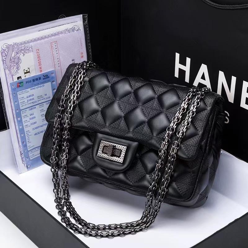

Новая Сумка-цепочка в стиле Сяосянфэн с Алмазной сеткой, Известная в Интернете и в Западном стиле, Пирамидальная вышитая Сумка на одно плечо, Ручная, Маленькая квадратная чёрный