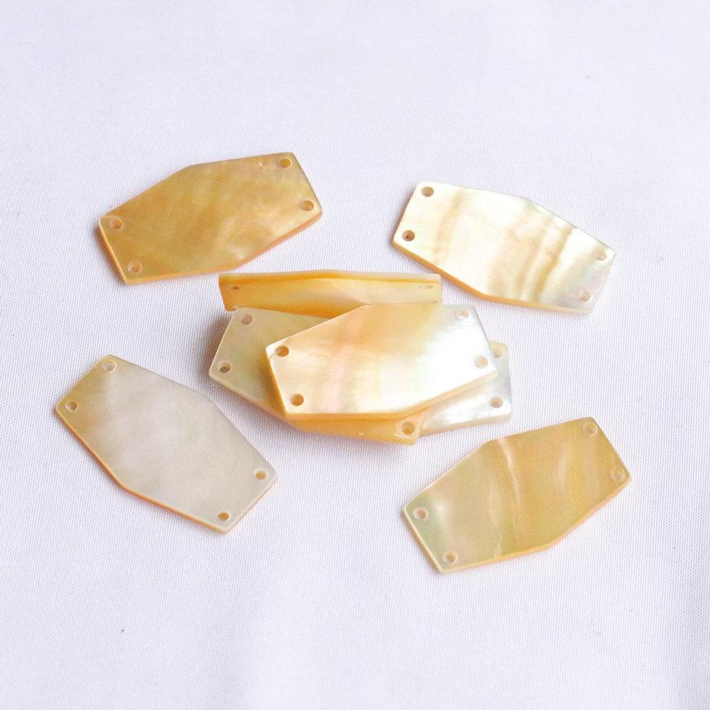 Black Mother of Pearl Yellow Butterfly Shell 19x33mm Four-Hole Slice for DIY Necklace and Clothing Accessories