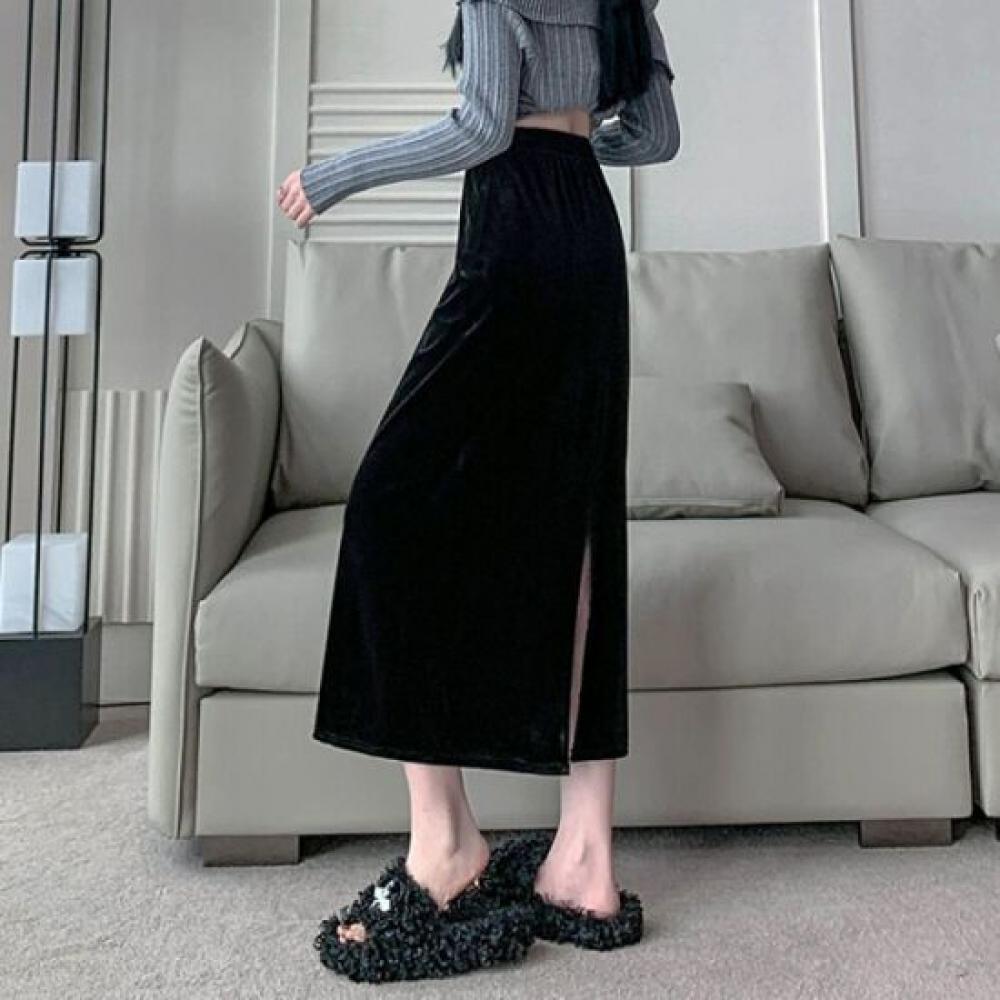 Navava Elegant Back Slit Velvet Long Skirt Ns484
