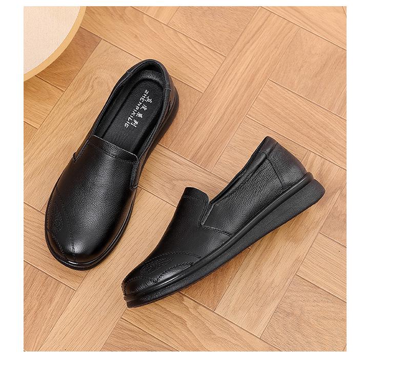 Comfortable Mom's Genuine Leather Flat Shoes - Soft Sole, Lightweight, Classic Design for Middle-Aged and Elderly Women