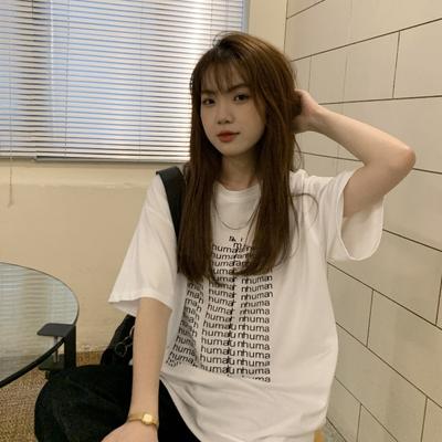 Camiseta de Manga Curta para Mulheres no Verão Novo Estilo Harajuku Design Estampa de Letras Solta Comprimento Médio Top de Estudante