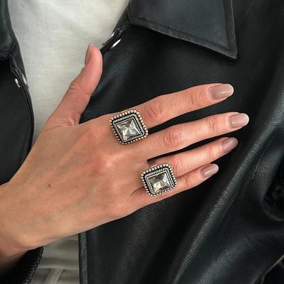 Salircon Classic Square Acrylic Rhinestone Opening Ring for Women Men Vintage Geometric Finger Rings Couple Daily Wear Jewelry