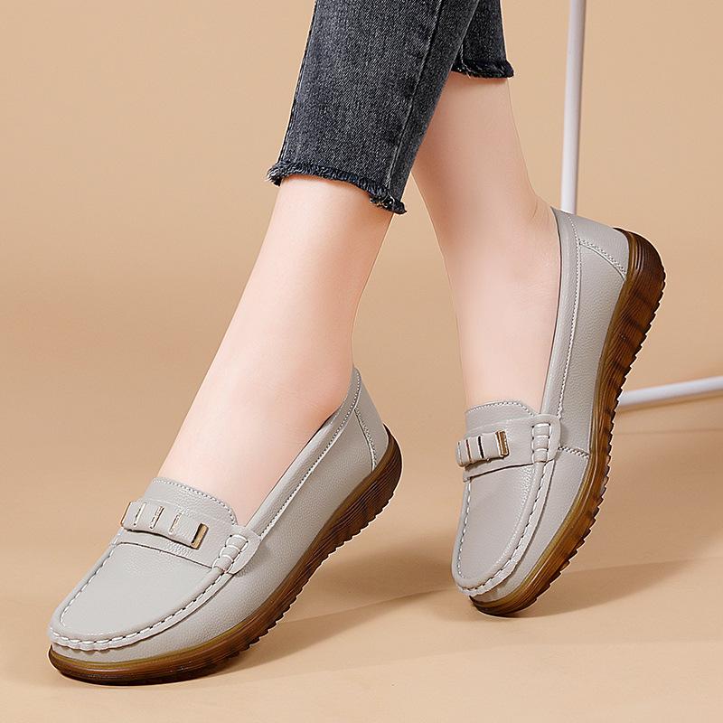 Women's PU Leather Penny Loafers Classic Moccasins Casual Slip On Comfortable Lightweight Walking Flats Driving Boat Shoes for Women Loafer Shoes