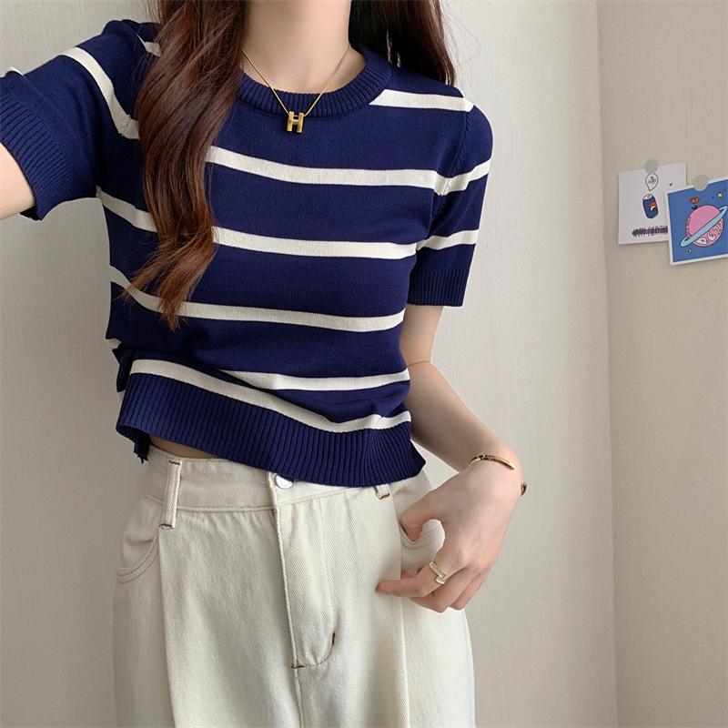 Short Striped Knit T-shirt Female Summer Fashion Fashion Short-sleeved Slim Thin Tops Casual Essential Comfort and Style Slim Fit Pullovers Tees