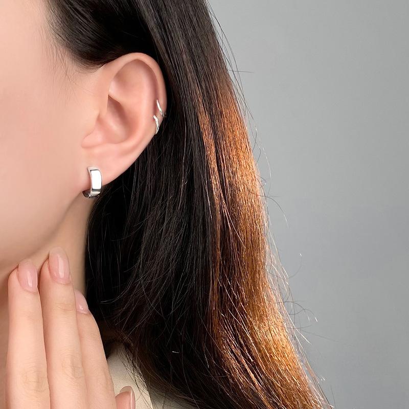 Simple Ring Earbuds for Women's Niche Design and Versatile Earrings