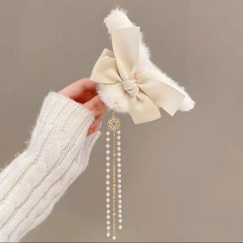 Autumn/Winter Large Pearl Tassel Bow Hair Clip with Plush Shark Design