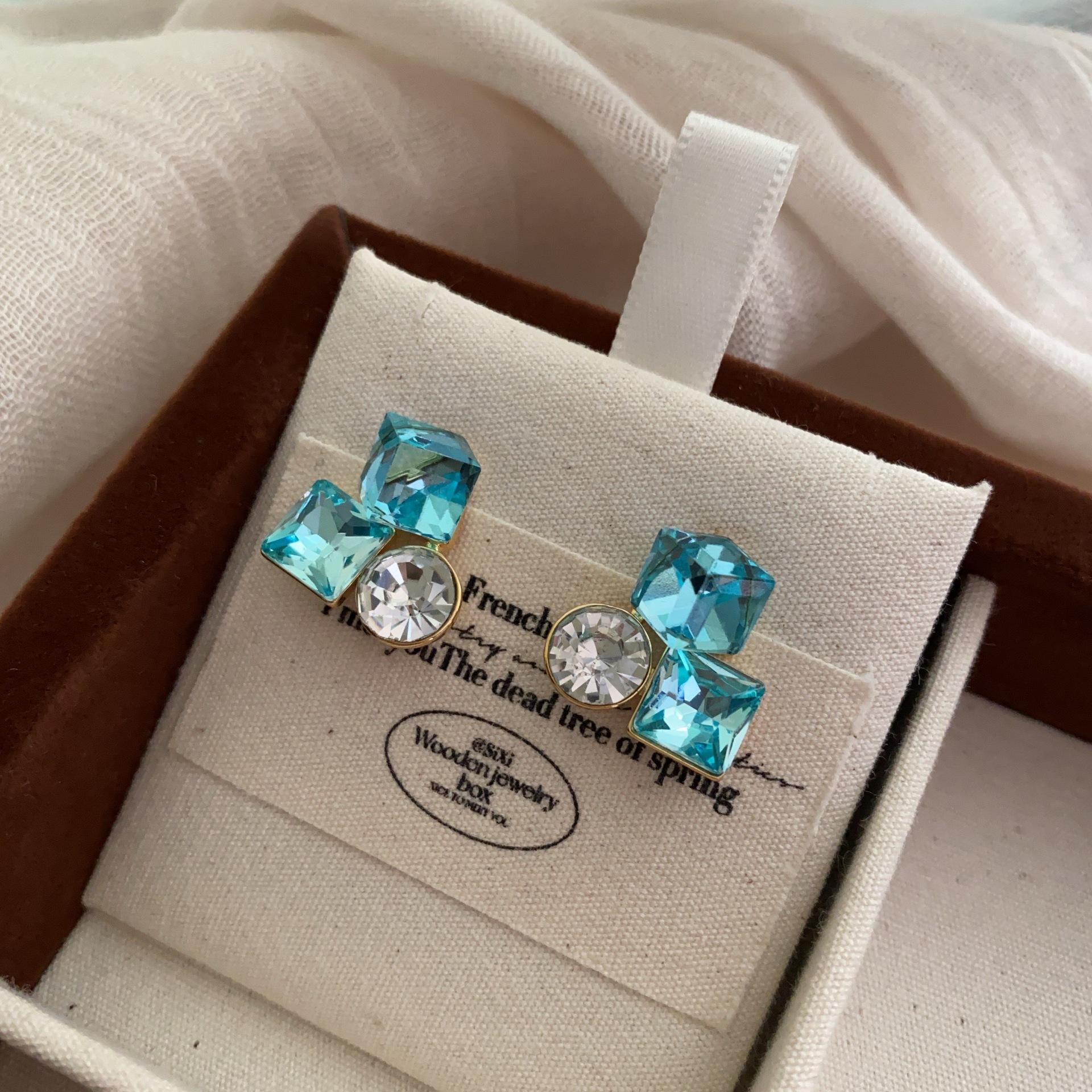 Popular Mood for Love Sugar Cube Earrings Blue Crystal Exquisite Versatile Light Luxury Fashion Niche Design Korean Edition Earrings