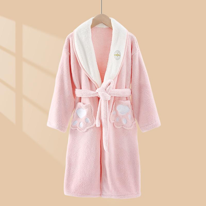 

Детский халат быстро впитывает воду и становится толще, чтобы сохранять тепло. Халат для мальчиков и девочек. Полотенце. Пижама. розовый
