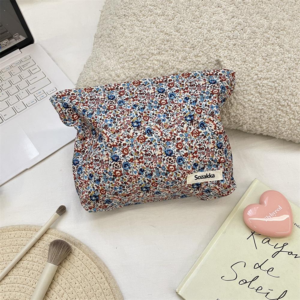 Corduroy Floral Makeup Pouch Women Inner Bag Portable Large Capacity Makeup Case Cosmetic Organizer Bags Travel Toiletry Bag