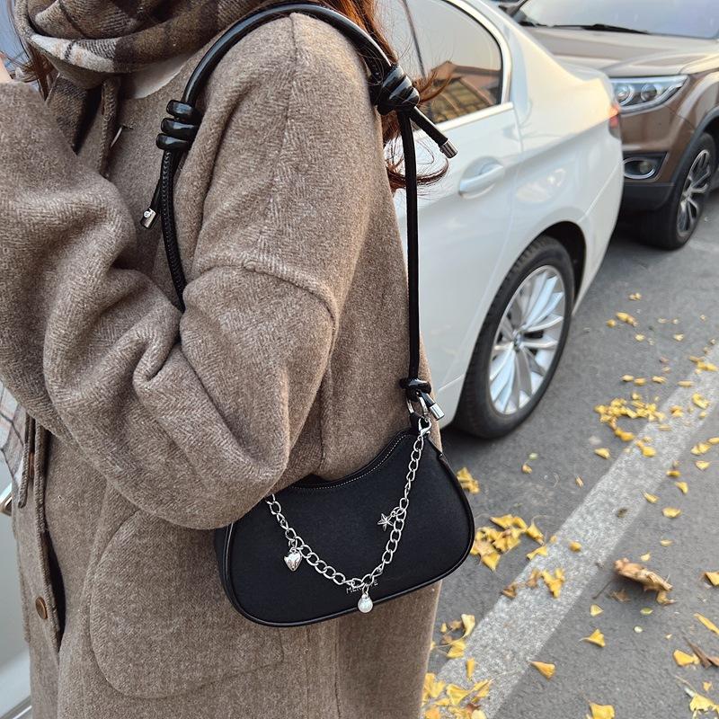 Women's Small Bag 2025 Winter New Exquisite Chain Shoulder Bag Solid Color Casual Simple Messenger Bag