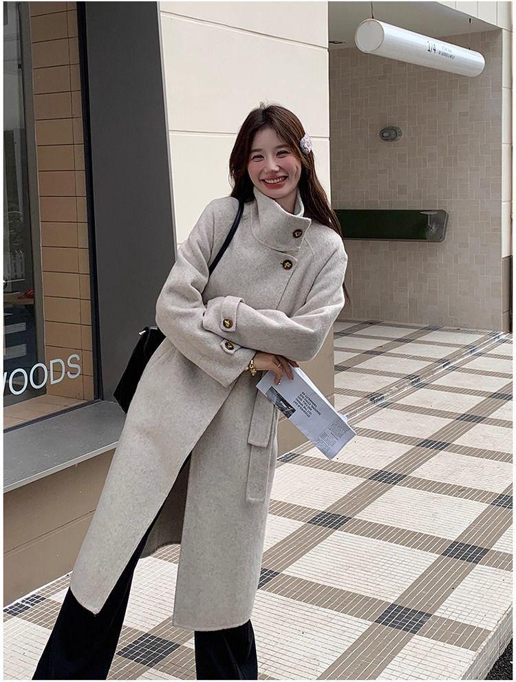 2025 Women's Hepburn Style Black Wool Coat - High-End, Slimming Autumn/Winter Fashion