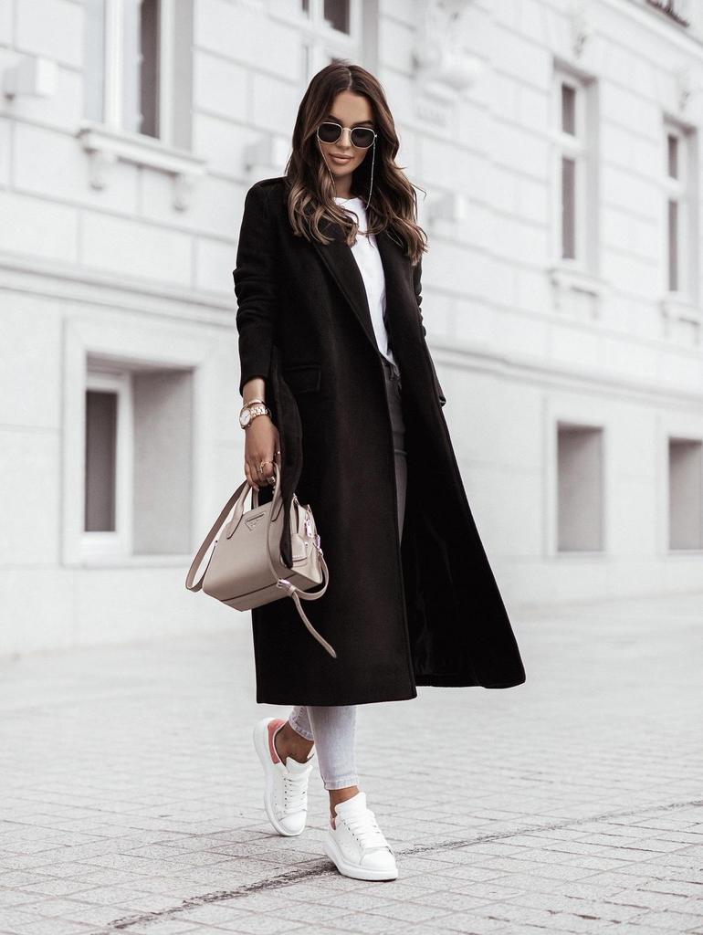 2026 V-neck Tie-Up Wool Coat: Autumn/Winter Long-Sleeved Women's Fashion
