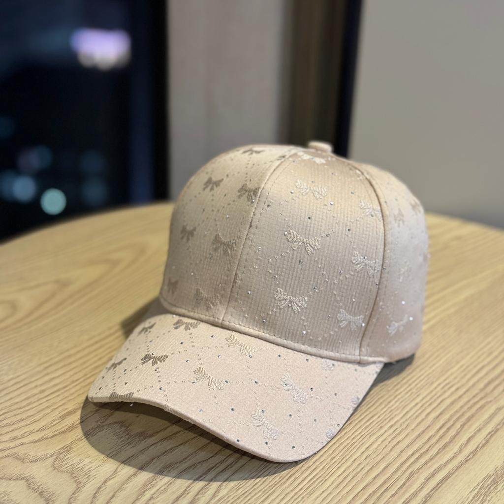 2026Embroidered and rhinestone-studded fashionable Korean-style sweet versatile women's outdoor casual sun-protective baseball cap