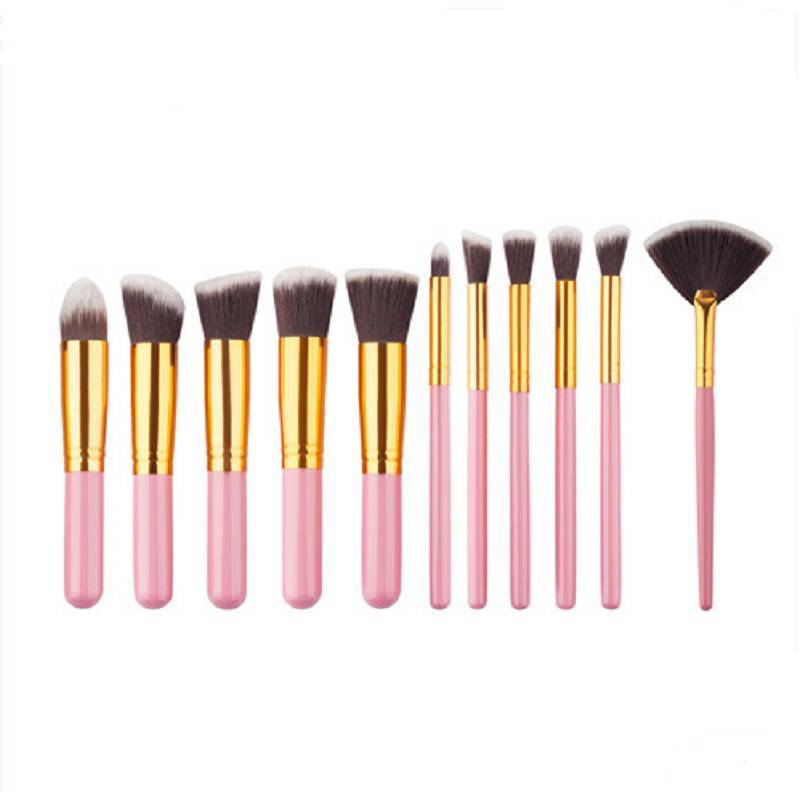 Makeup Brush Set With Handles For Face And Eye Makeup Artists