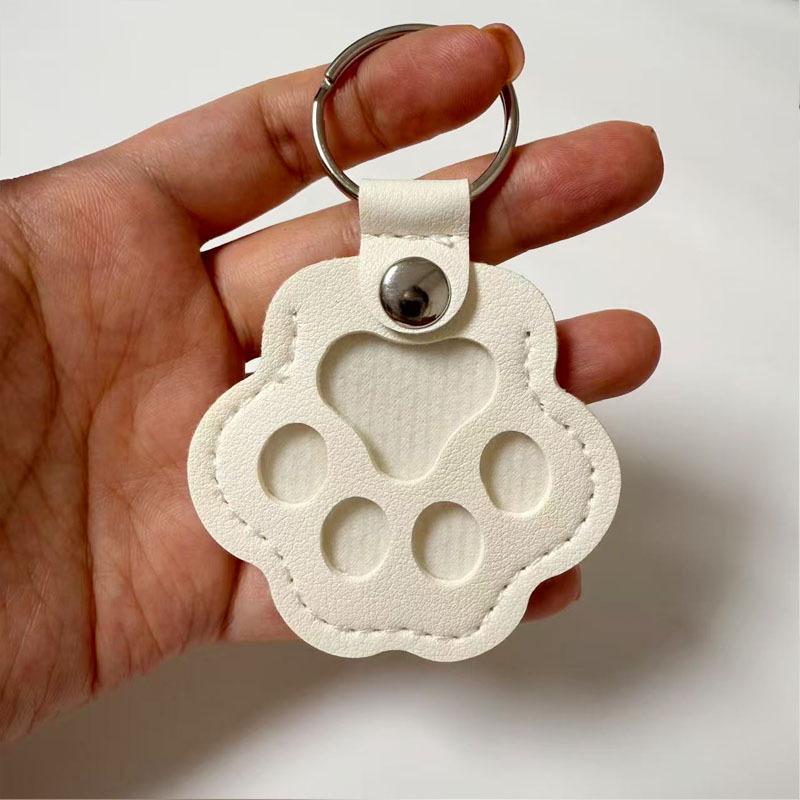 Exquisite Leather Keychain: Pet Fur Ornament for Cat/Dog Hair - Cute Bag Charm
