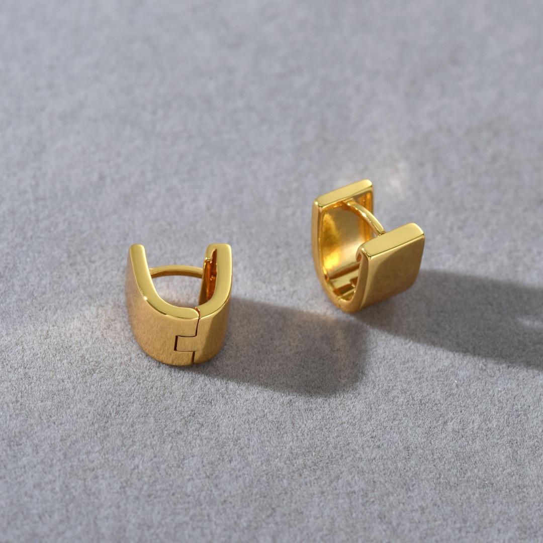 Fashion Light Luxury Simple Commuting Essential Earrings Niche Design U Shape Ear Buckle Personality Temperament Earrings