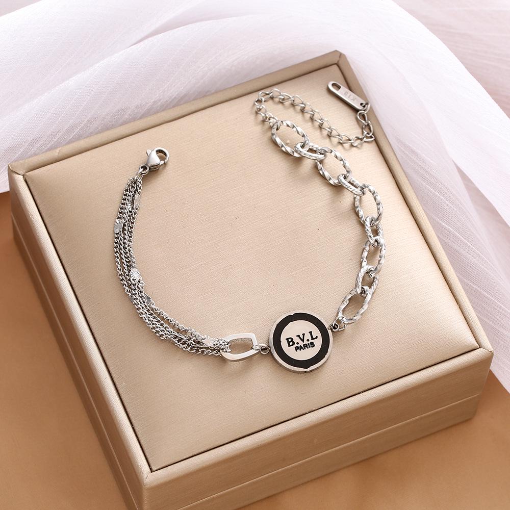 High-End Titanium Steel Four-Leaf Clover Bracelet with Shell Pendant – Durable, Fade-Resistant Design