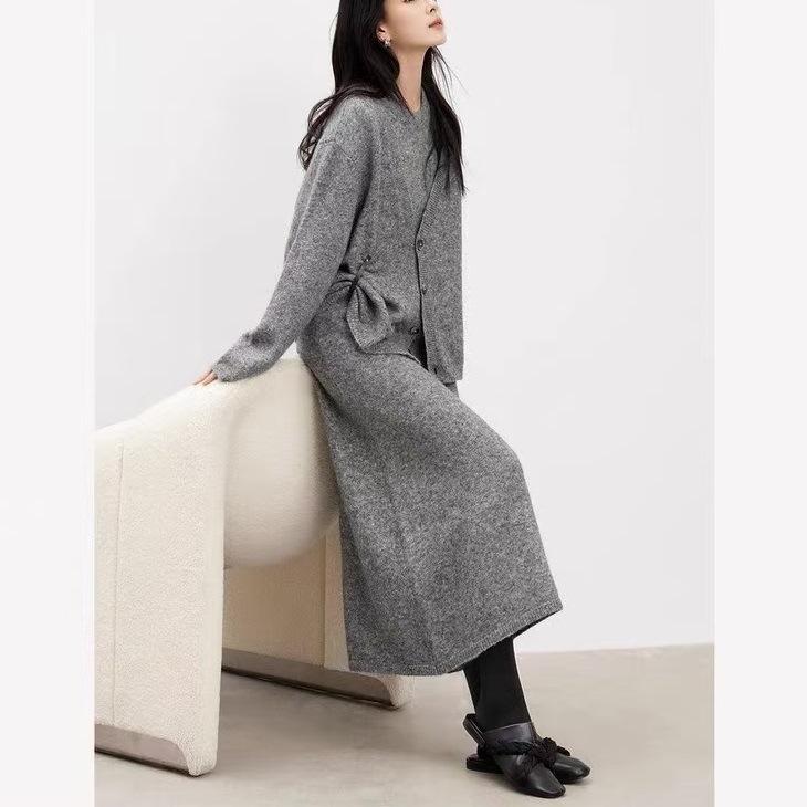 Women's Round Neck Temperament Sweater Jacket Mid-length Dress Long Sleeve Suit