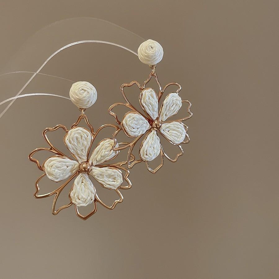 Silver Needle Super Fairy Raffia Flower Earrings Sweet Ins Temperament Earrings Fashion Versatile Earrings Niche High Sense