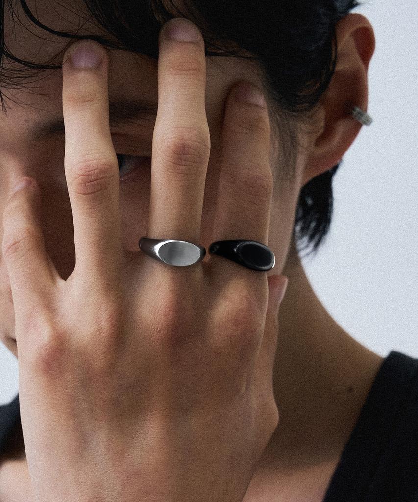 Scalettoblack Rsm023 Oval Rounding Signet Ring
