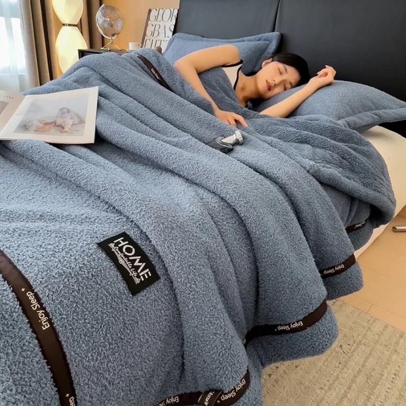 

Solid color Class A thickened half-edge fleece light luxury sofa blanket coral fleece blanket multi-functional blanket 100x150cm 1pcs