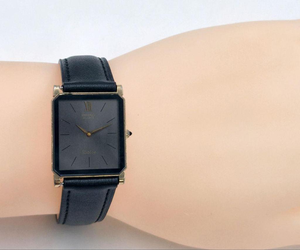 [USED] Rare working Seiko Dolce Square watch with battery and strap
