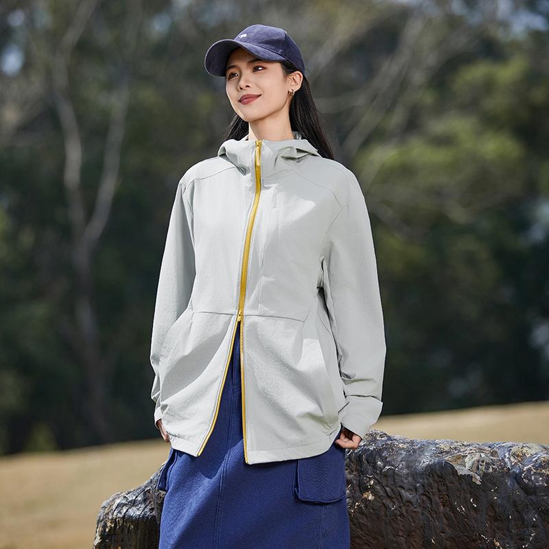 A special sunscreen clothing for men and women outdoor UV protection upf10 + sunscreen clothing waterproof hooded skin trench coat