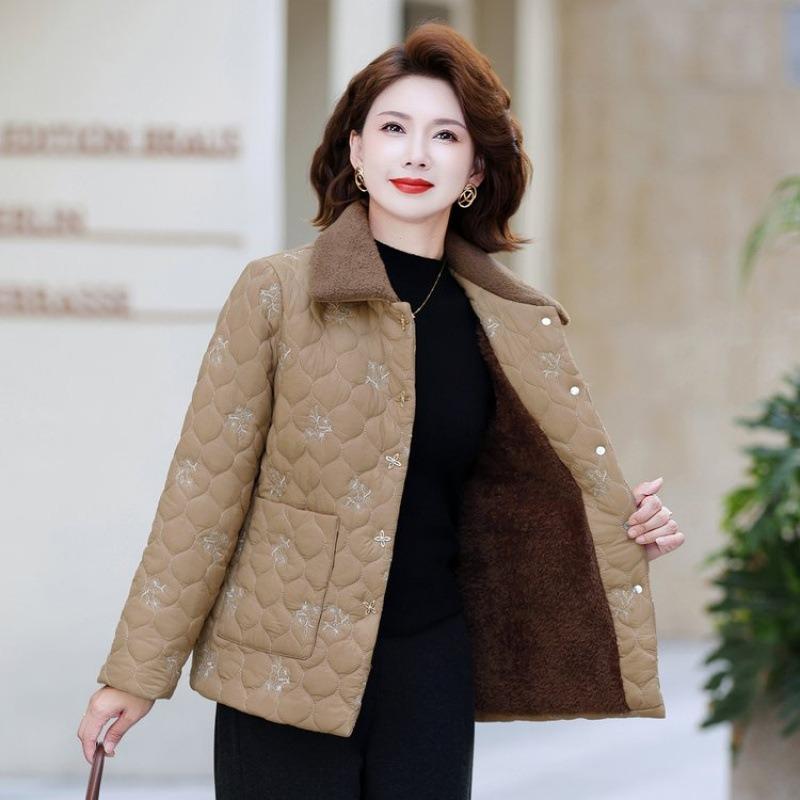 

Осень и зима новая короткая стеганая куртка для пожилых женщин зимняя одежда с бархатной теплой хлопковой одеждой 5XL [recommended 150-80kg] хаки