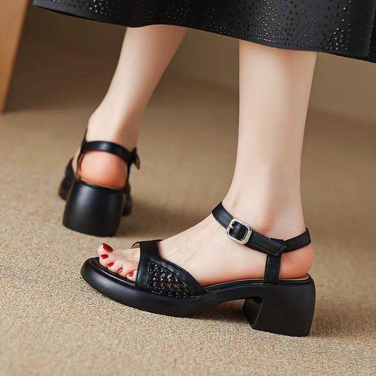 

Great to wear Roman sandals 2025 new French retro leather platform sandals women s summer wear with skirts 40 чёрный