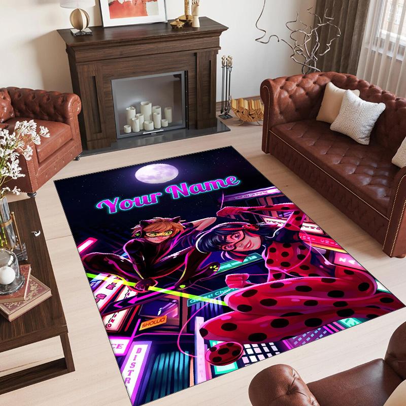 Tappeto in Cristallo di Velluto Personalizzato con Nome e Testo, Tappeto Antiscivolo Miraculous Ladybug per Decorazione Domestica