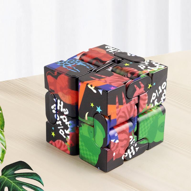 Infinity Magic Cube Hvězdná obloha Čtvercové puzzle Hračky Čtyřrohé bludiště Hračky Děti Dospělí Dekomprese Relaxační Ruční pro ADD