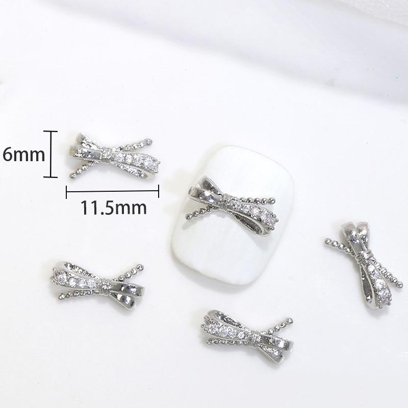 Stříbrná mašlička Zirkonové doplňky na nehty Lesklé diamantové ozdoby na nehty Acc