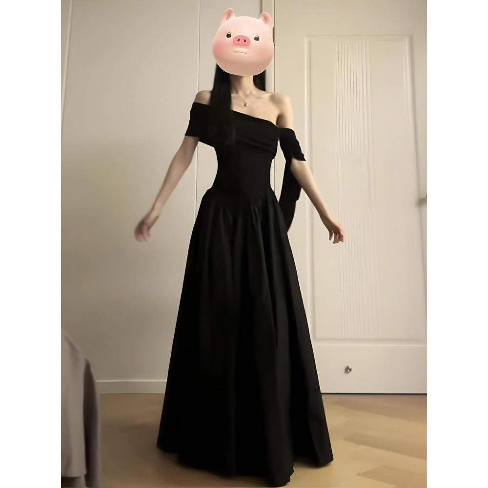 

Женское летнее новое тонкое темпераментное платье с открытыми плечами, с оборками и большой юбкой, черное XL- (recommended 110-60kg)