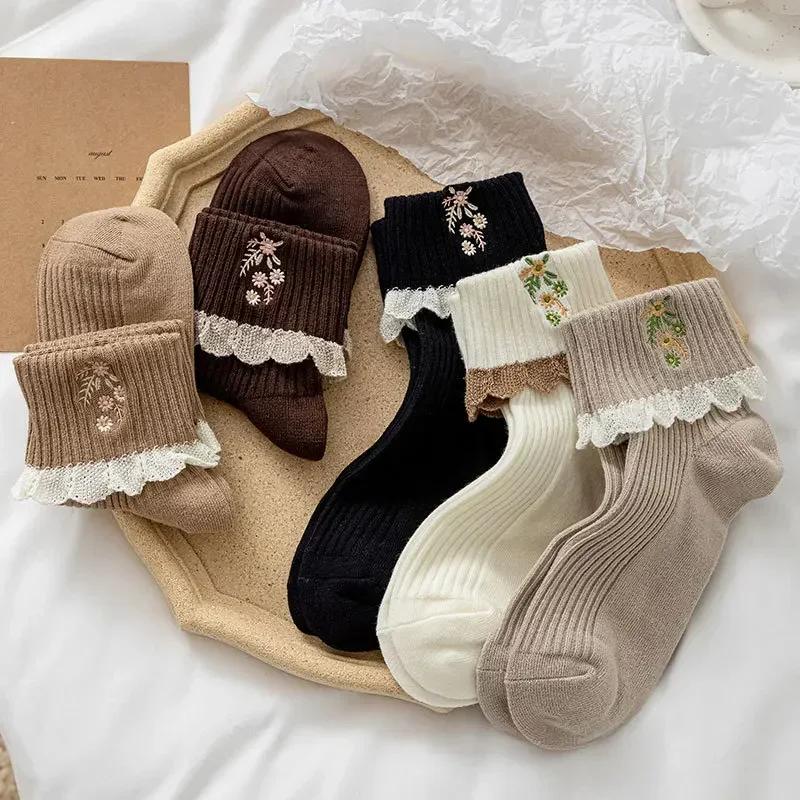 Japońskie Kawaii Urocze Skarpety Jk Lolita Koronkowe Falbankowe Puszyste Skarpety Damskie Moda Haft Kwiatowy Harajuku Retro Vintage Skarpety za Kostkę