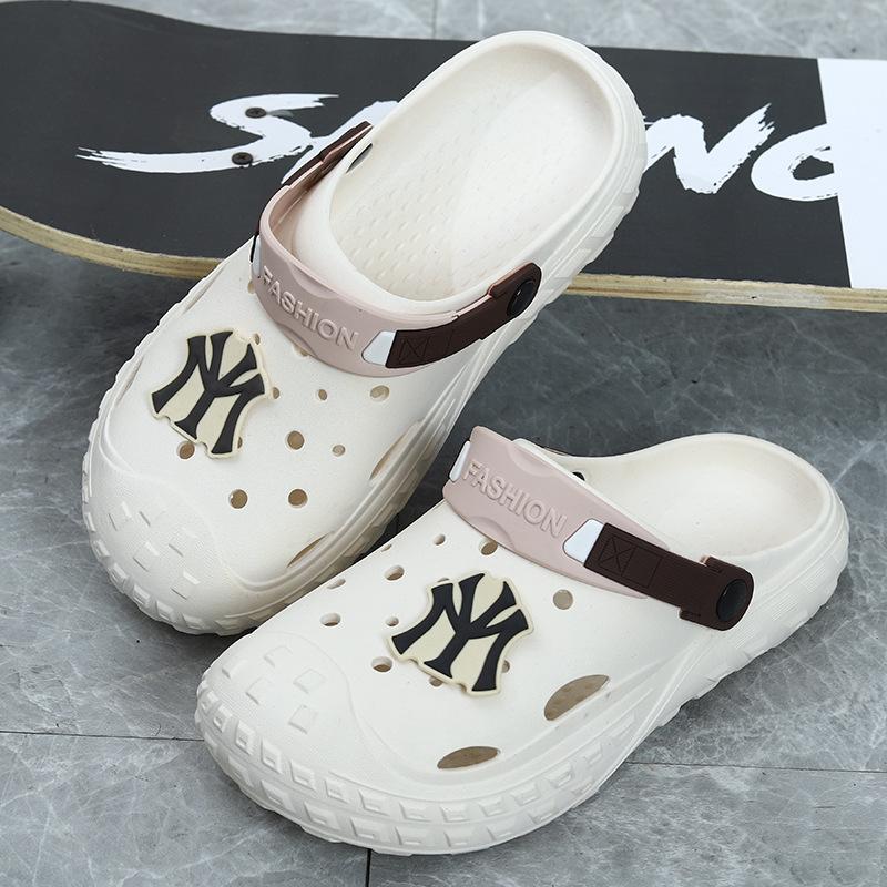New  for Men Are Not Smelly or Loud In Summer. Soft Thick-soled Non-slip  Are Wear-resistant and Wear Sandals for Men