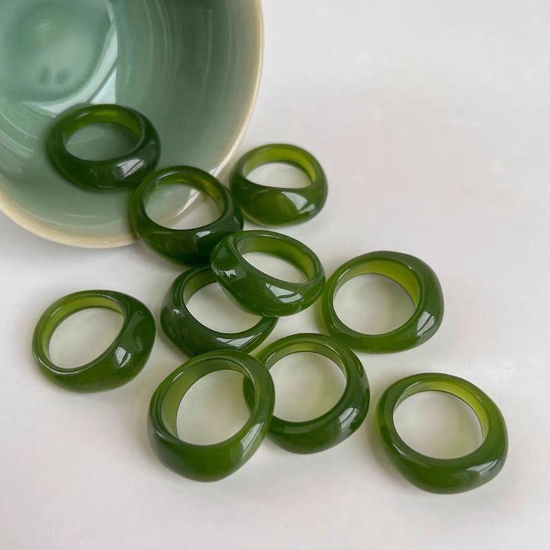 Sada prstenů z pryskyřice a acetátu v mixu barev, kulatý a čtvercový, pro ženy