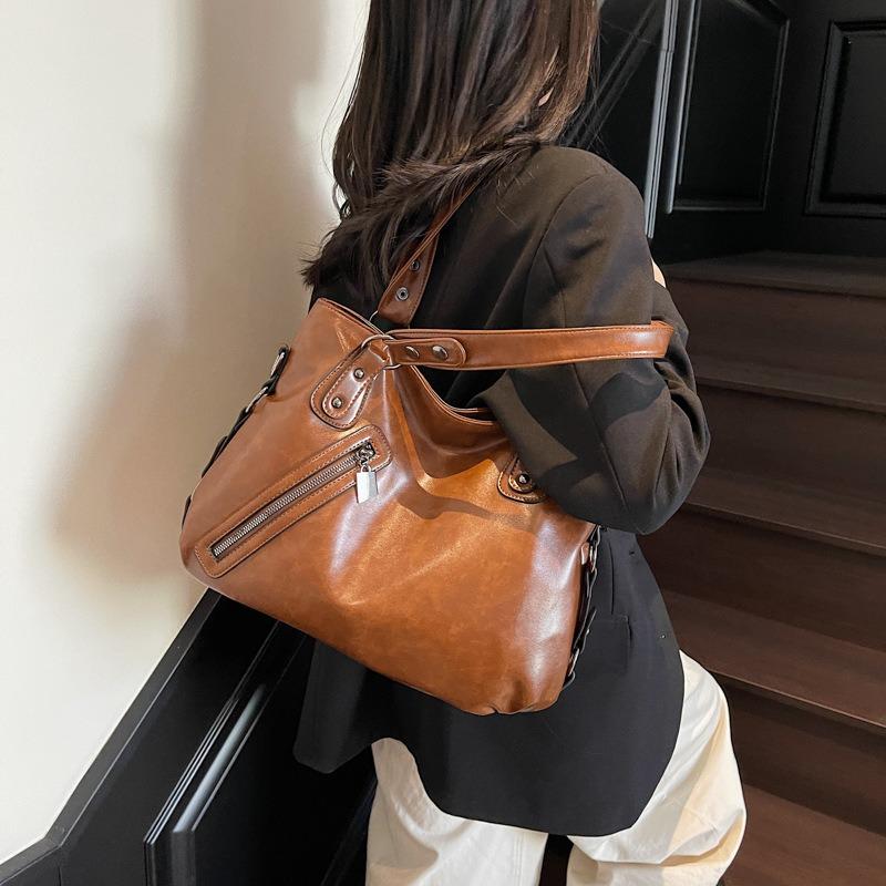 New Tote Bag Texture Fashionable Retro Trend Casual Commuting Large Capacity Shoulder Tote Bag