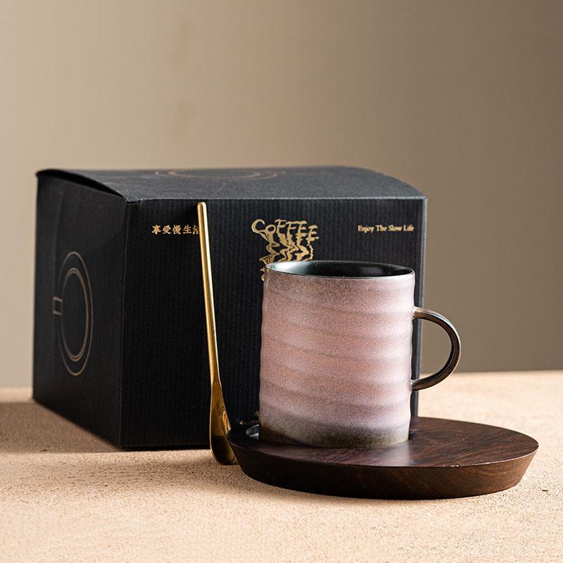 Retro-Kiln-Änderungen Keramikbecher Walnussholzteller Nachmittagstee-Brühbecher Milchbecher Getränkebecher Haushaltsteetassen Wassertassen