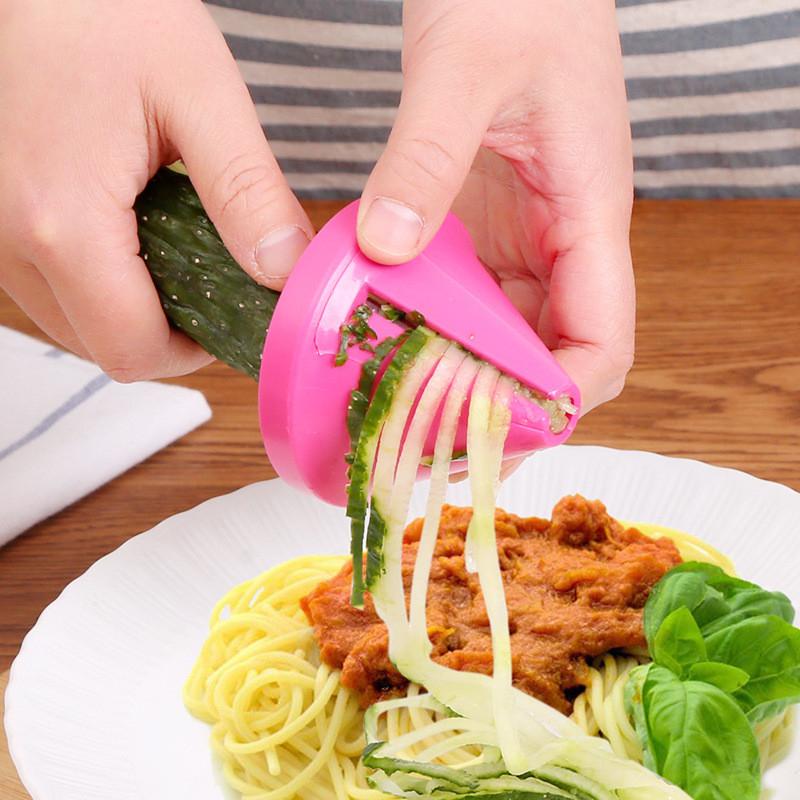 

Kitchen Tool Vegetable Fruit Multifunction Spiral Shredder Peeler Manual Potato Carrot Radish Rotating Grater Kitchen Accessorie зелёный