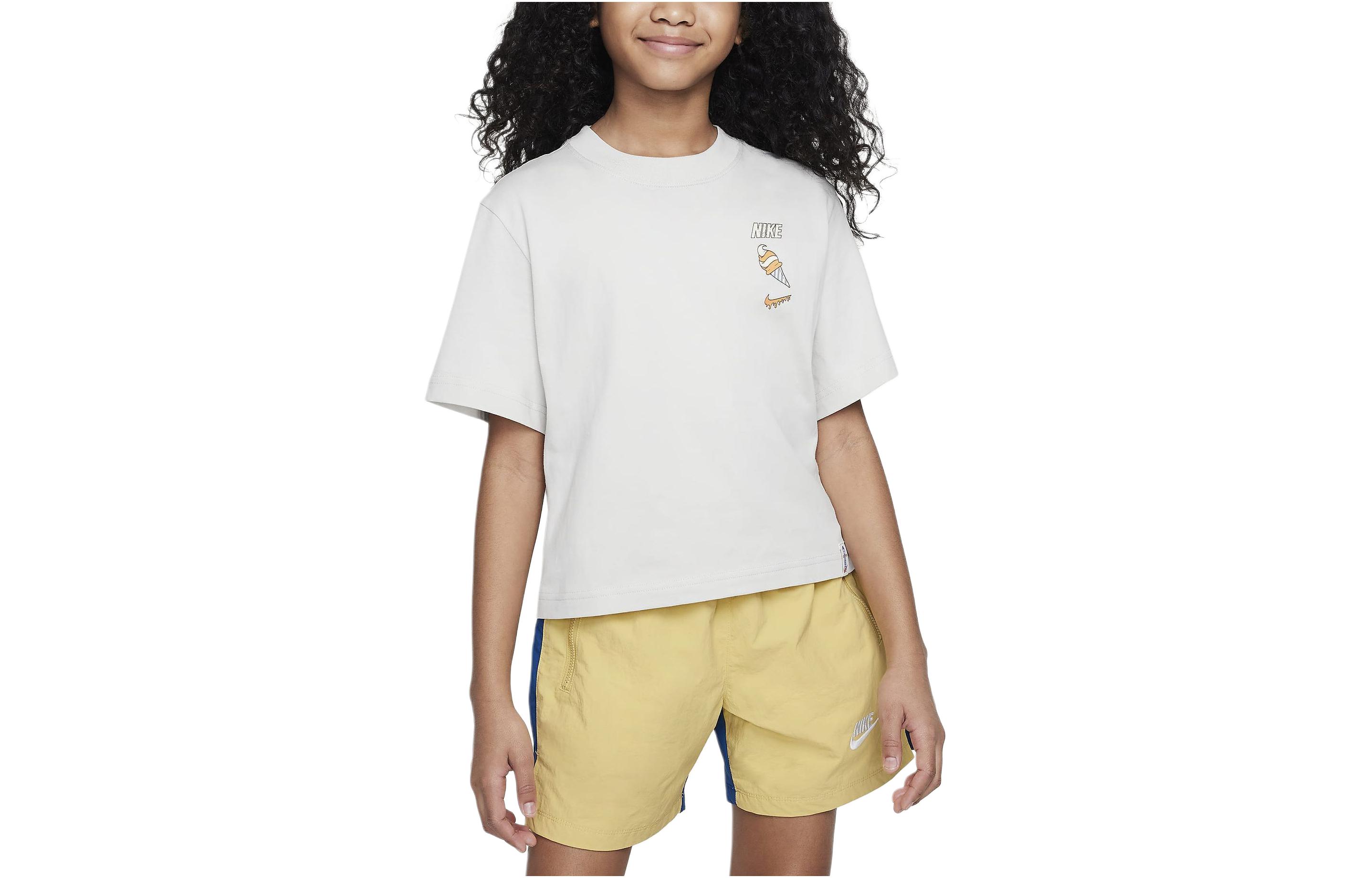 Nike T Shirt Sportswear White Kids  FV5495-072 M