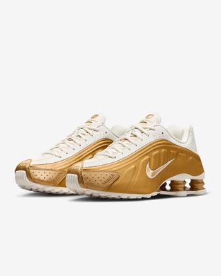 AR3565-010 Shox R4 Soft Pearl Metallic Gold (Women's)