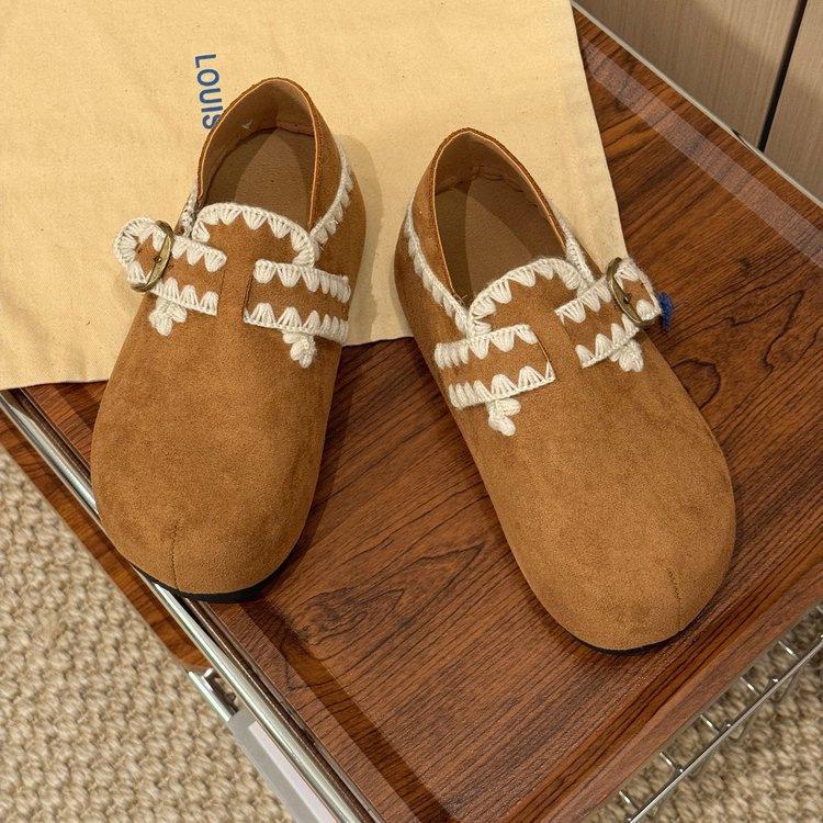 Damenplateauschuhe mit einem Pedal, neue Herbstmodelle, Innenhöhenerhöhung, lässige Einzelchuhe, Retro-Spitze