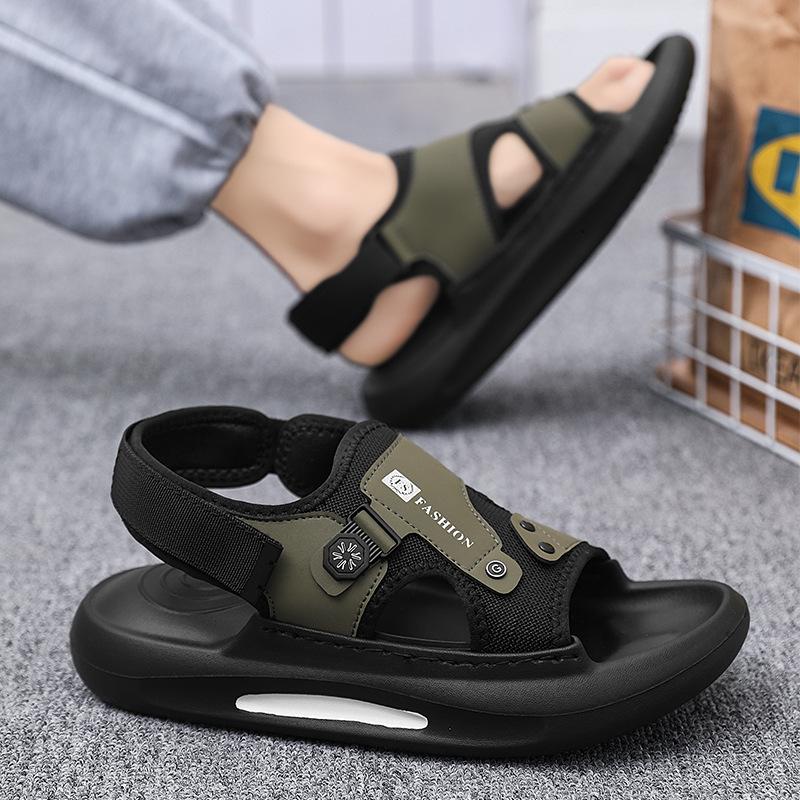 Hong Kong style youth trend sandals 2025 summer new Internet celebrity explosion thick bottom stepping on shit feeling comfortable cool slippers